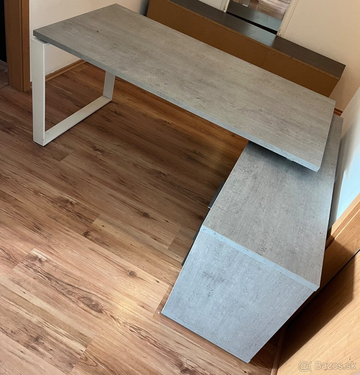 Stôl do kancelárie - 2