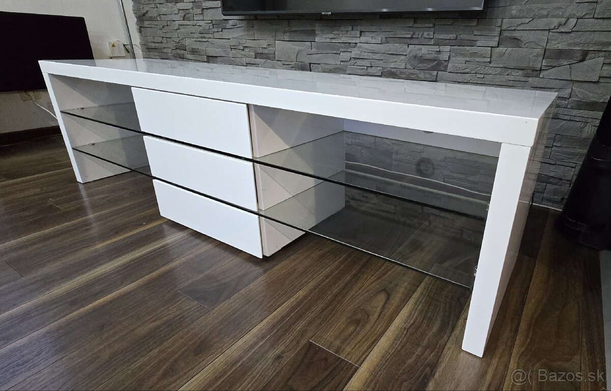 Tv stolík - 2