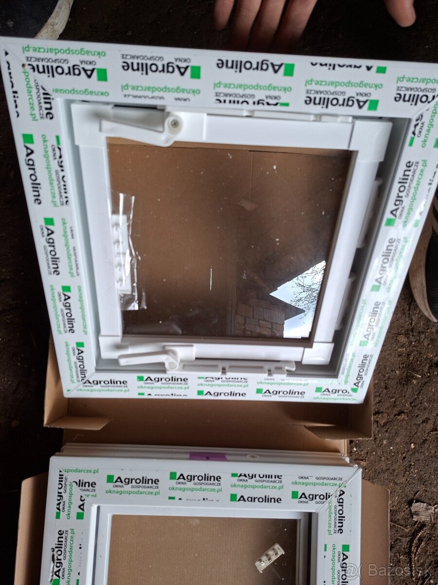 Plastove okna 40x40cm - 2