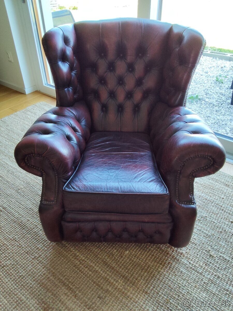 Queen's Anne chesterfield - 2