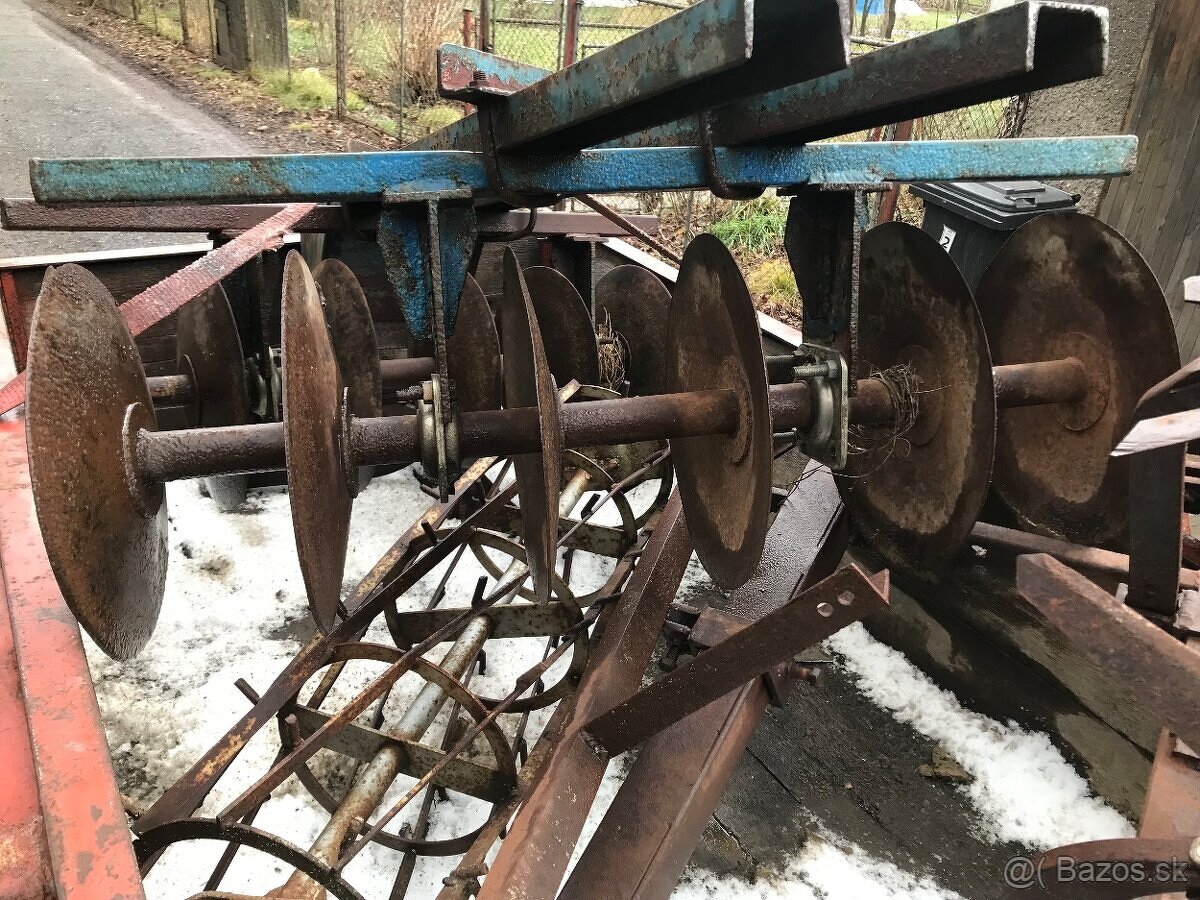 Vlek za MT8-132 s nářadím - 2