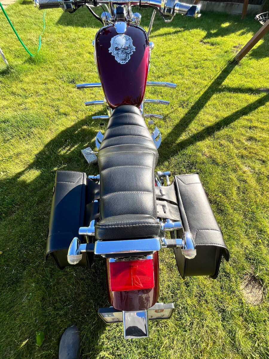 Suzuki Intruder - 2