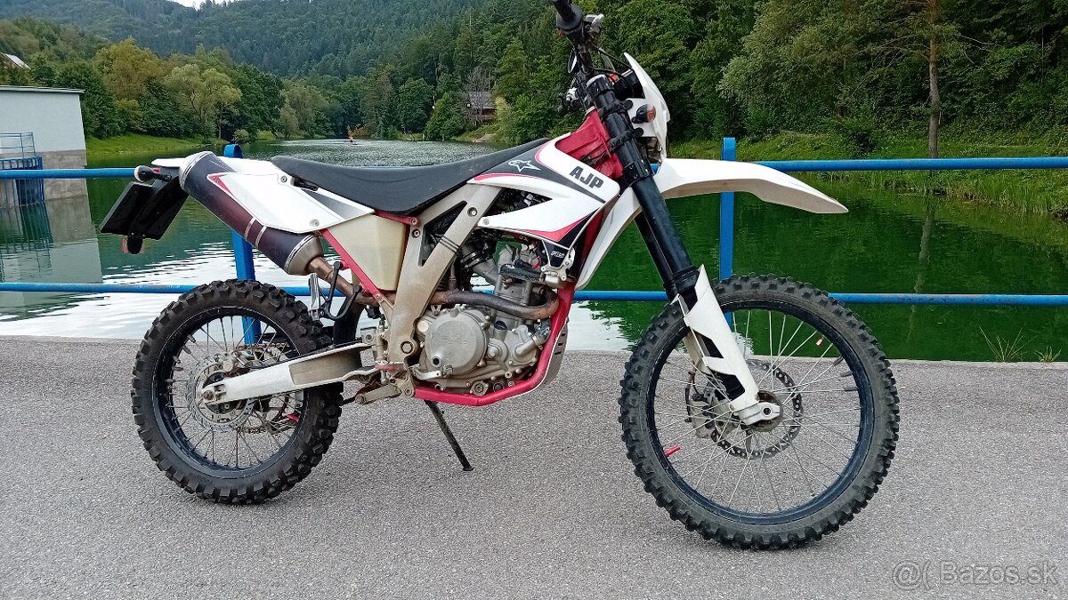AJP PR5 250 ENDURO - 2