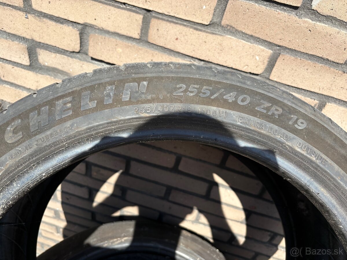 Michelin 255/40 R19 - 2