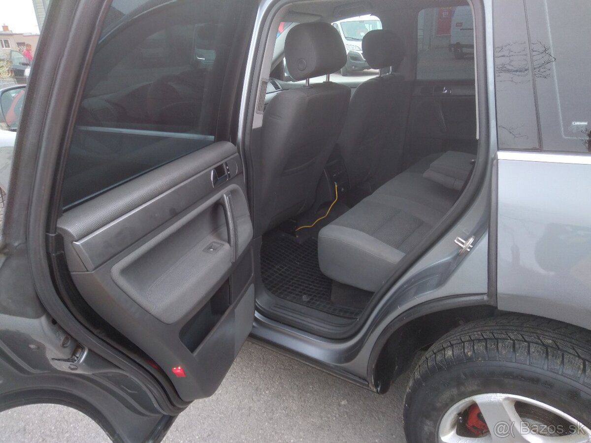 Volkswagen Touareg 2,5 tdi - 2