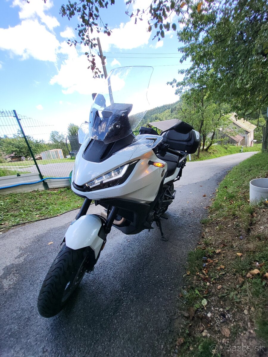 Honda NT1100 DCT - 2