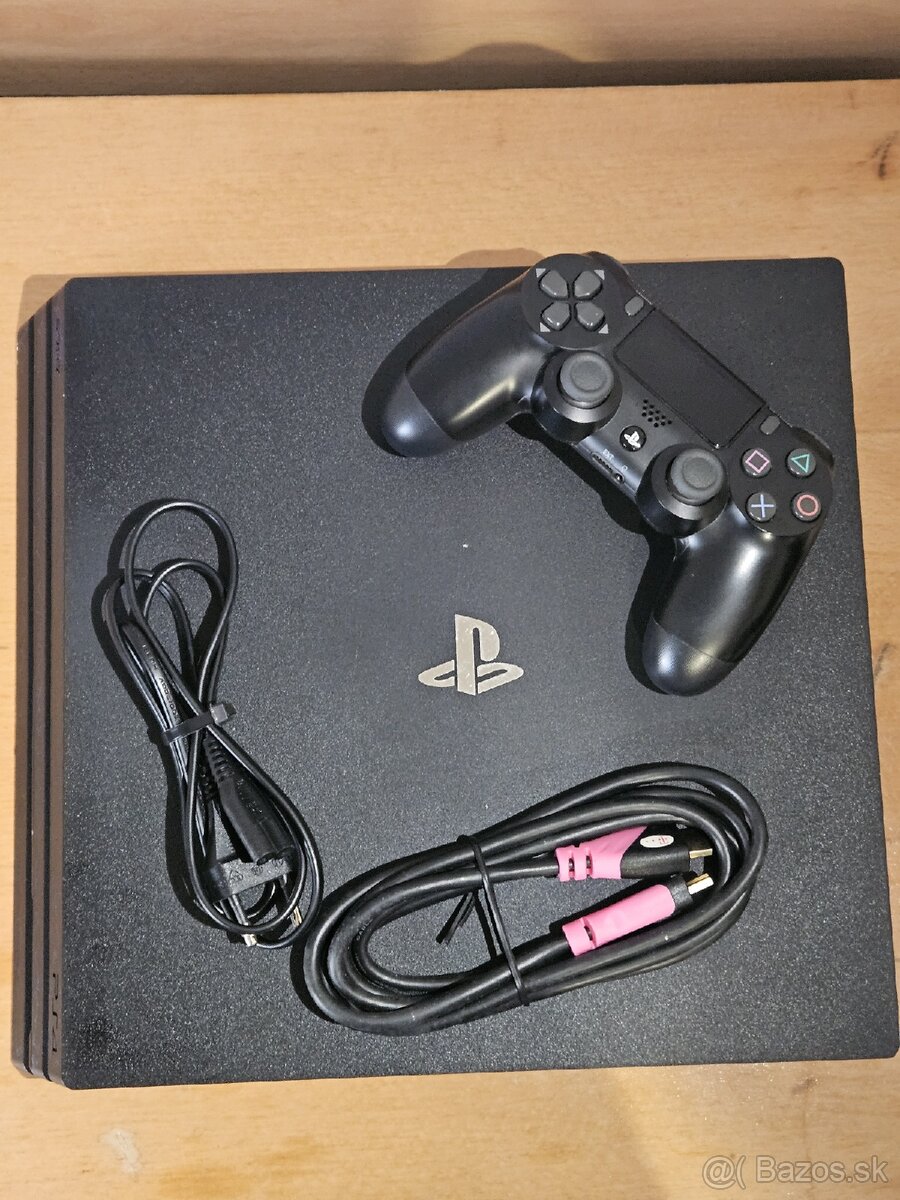 Predám PlayStation 4 Pro 1TB + ovládač + káble - 2