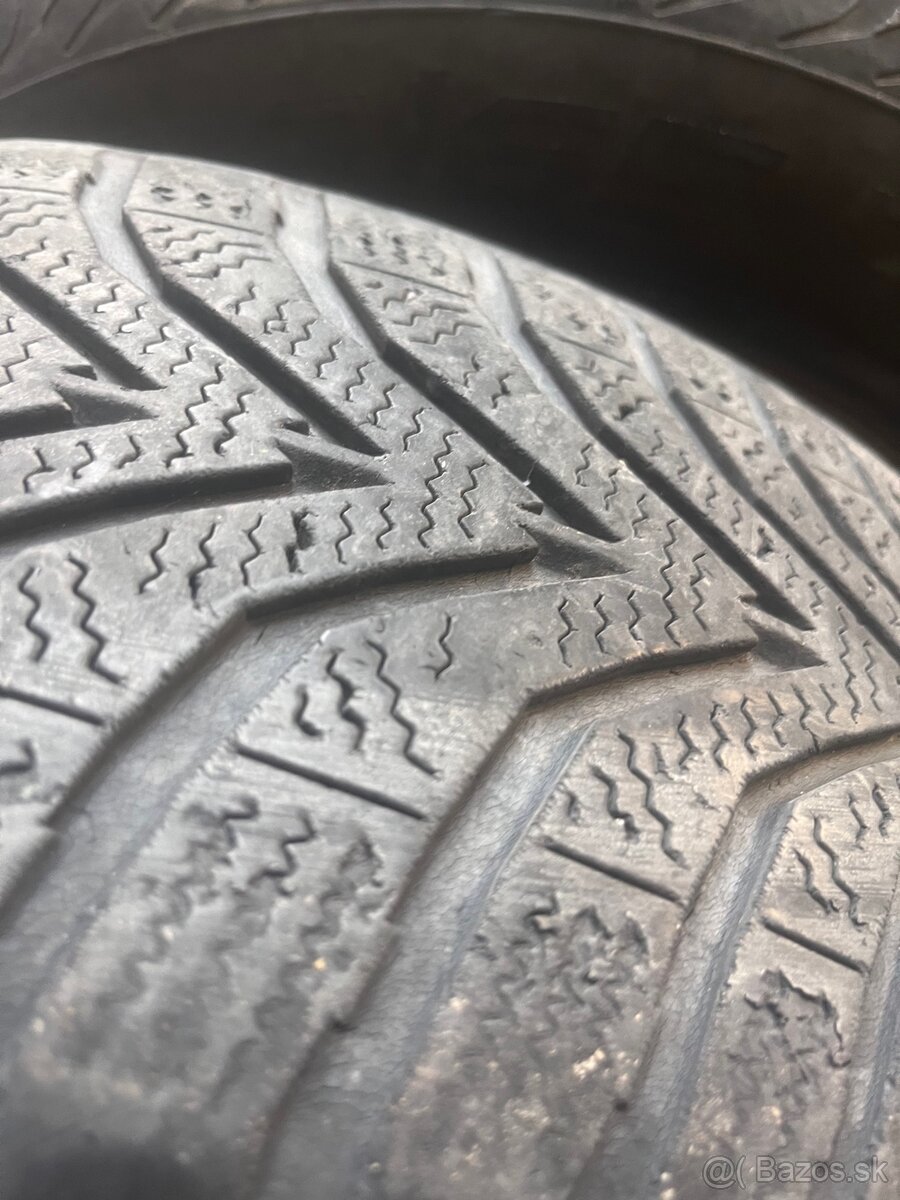 Zimne pneu 195/65r15 - 2