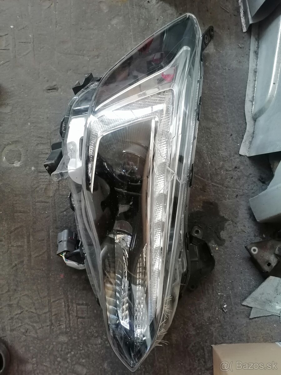 prave svetlo na subaru xv 2019 - 2