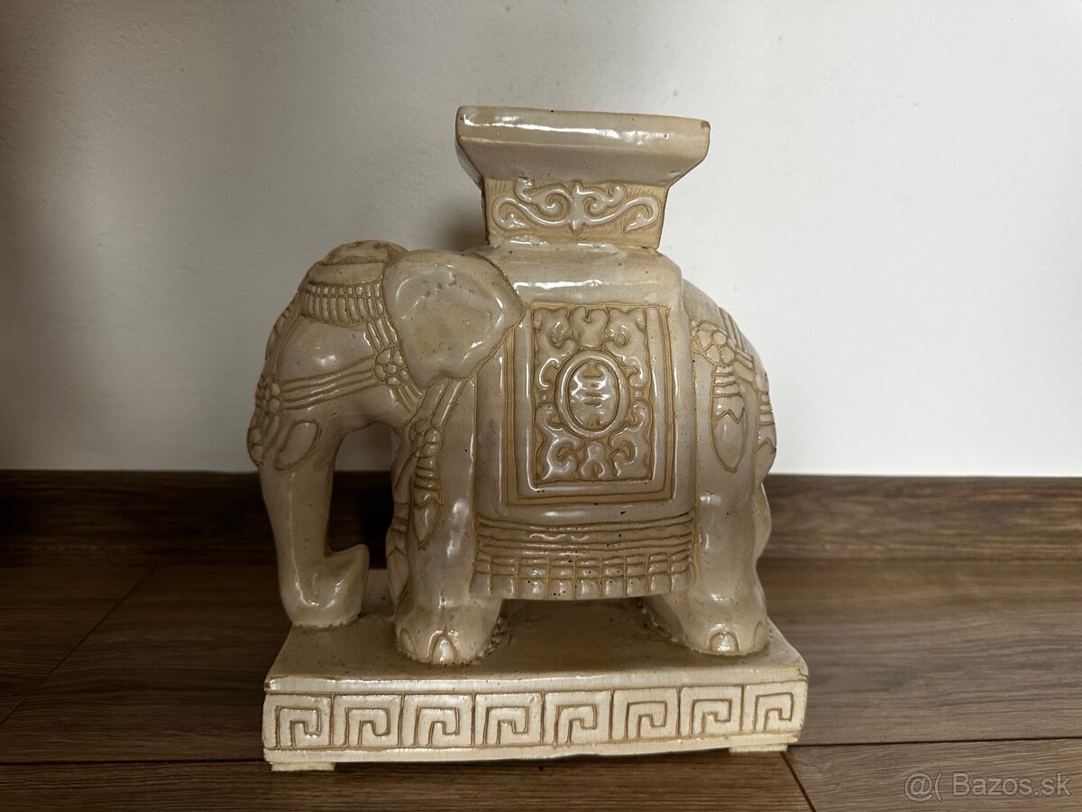 Socha slona - 2