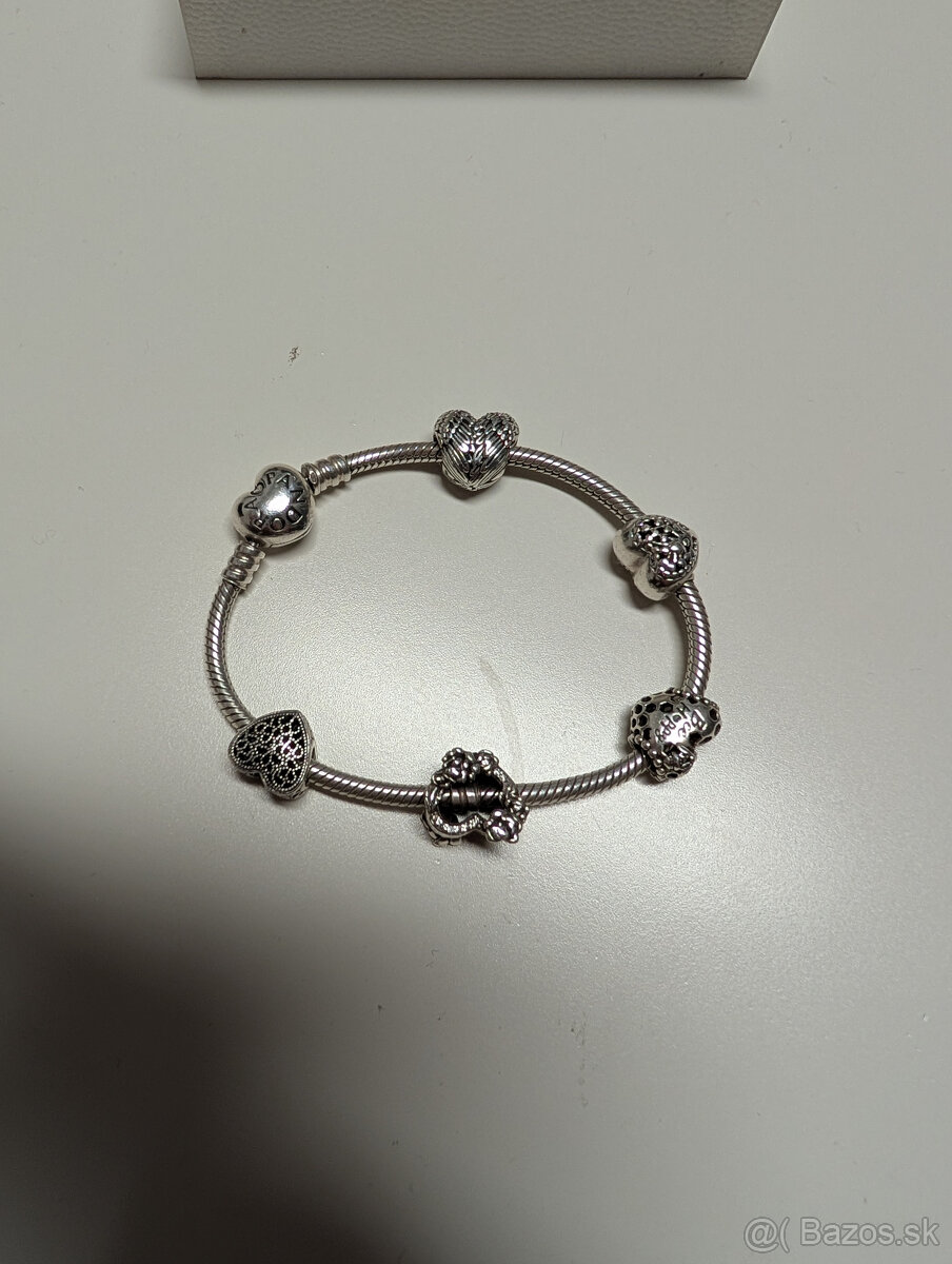 Pandora naramok s príveskami - 2