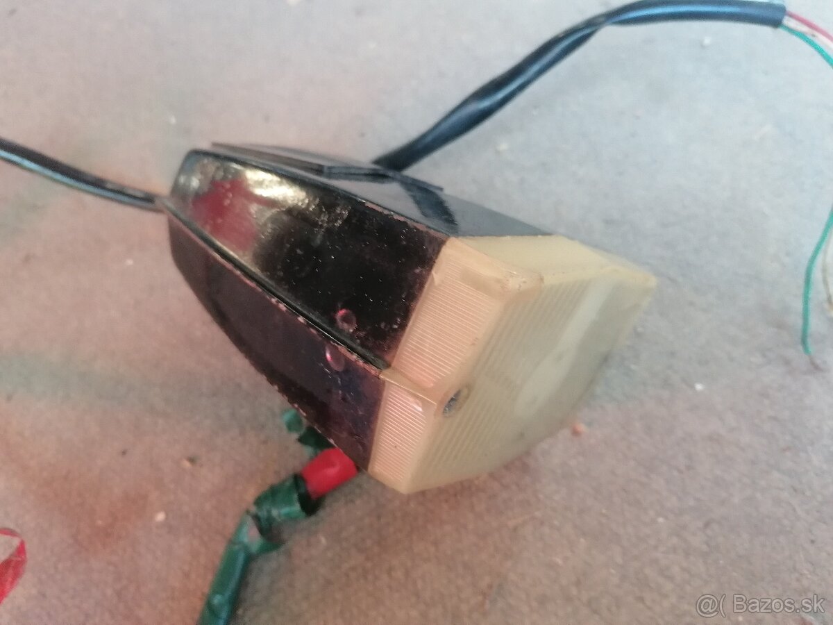 Predné svetlo na Babetta 207 - 2