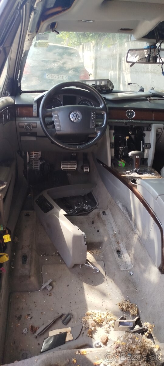 Rozpredam VW phaeton v10 5.0 tdi - 2