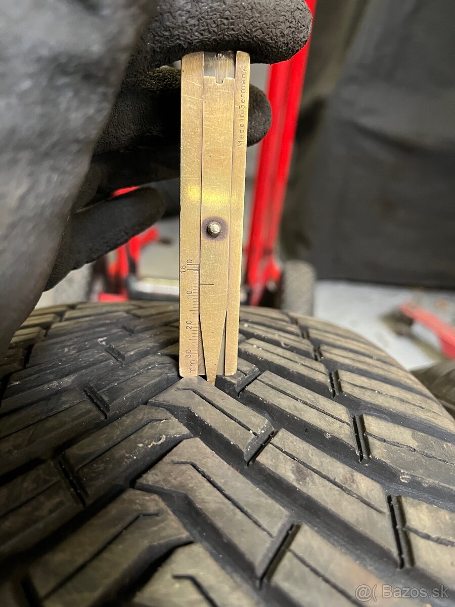 235/50 R19 CONTINENTAL celoročne / zimné - 2