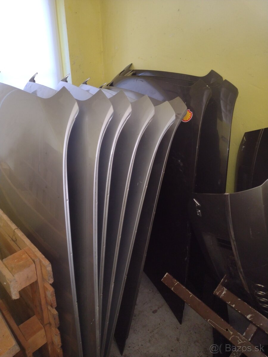 Audi A6 4f org.hlinikove přední kapoty - 2