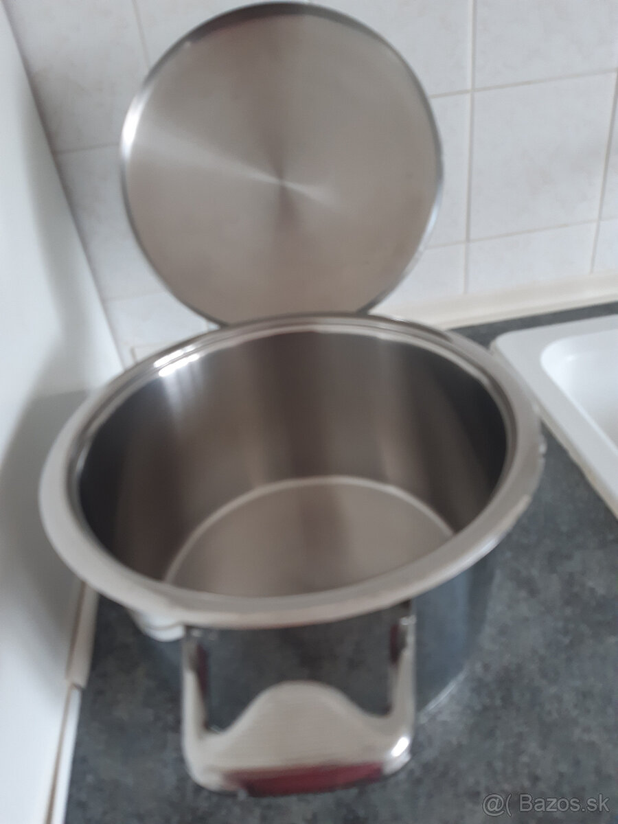 Nádoba s pokrievkou 24 cm a 5,8l - 2