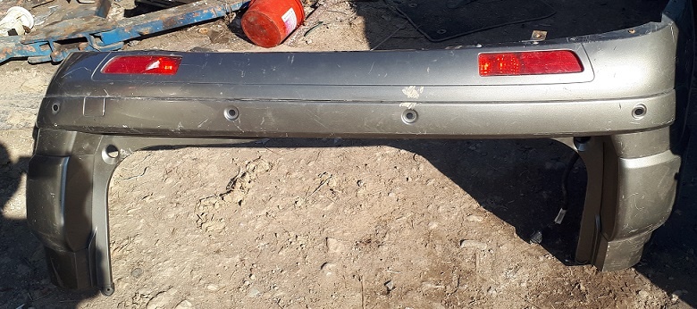 Zadný nárazník - 2