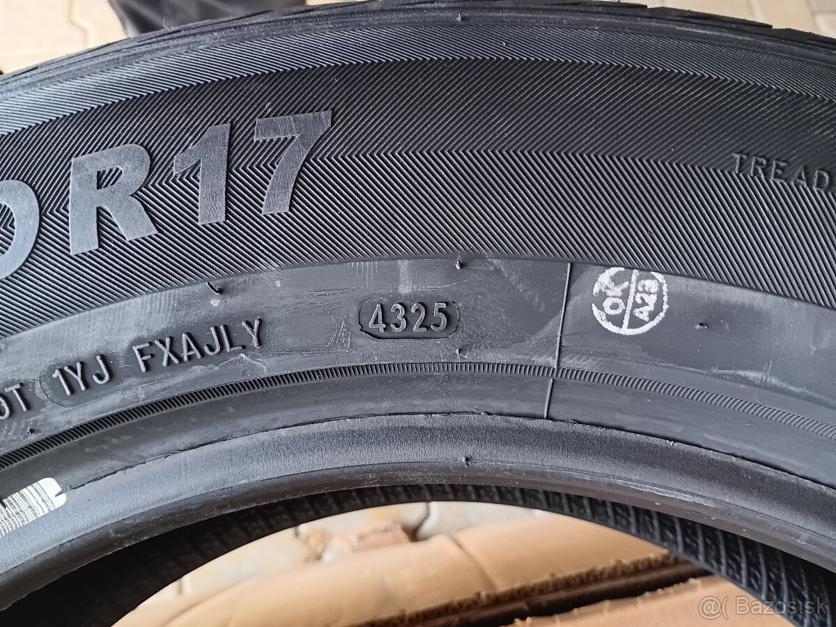 225/60R17 - 2
