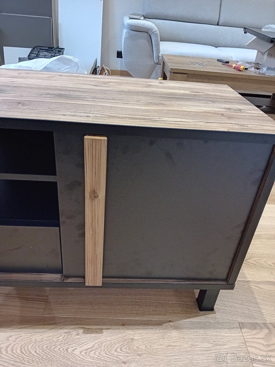 TV stolík - 2