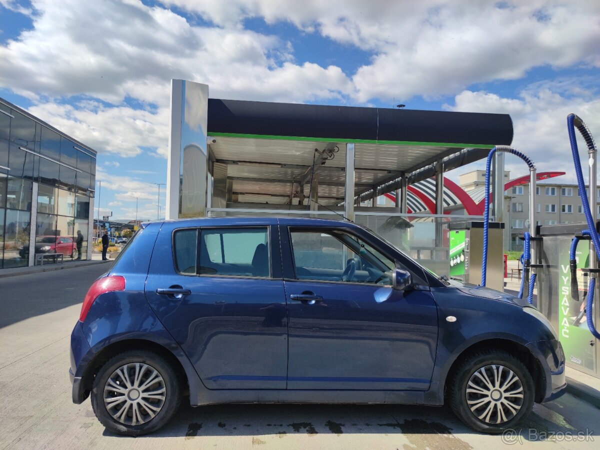 Suzuki Swift - 2