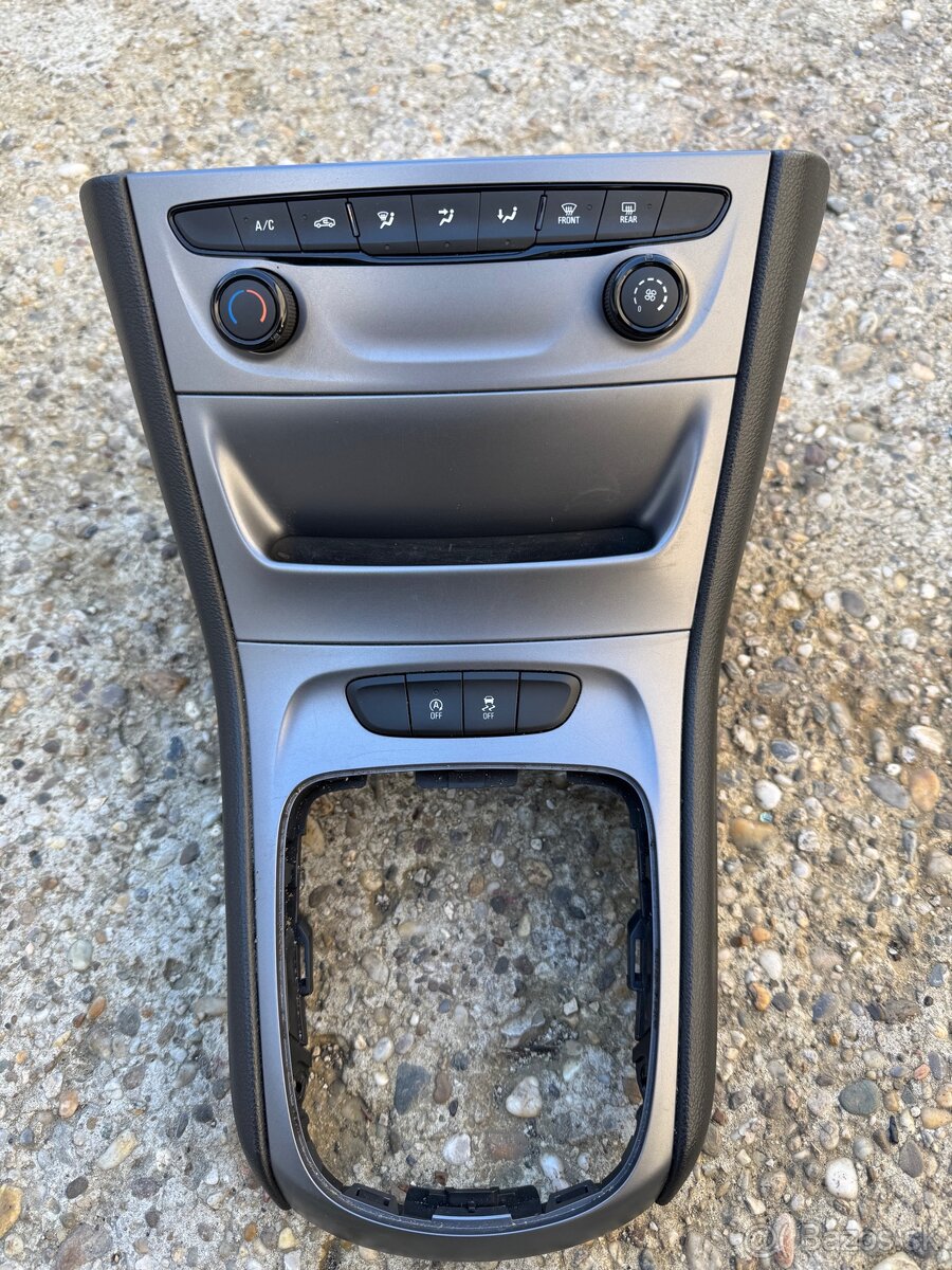 Opel astra k viacero dielov. - 2