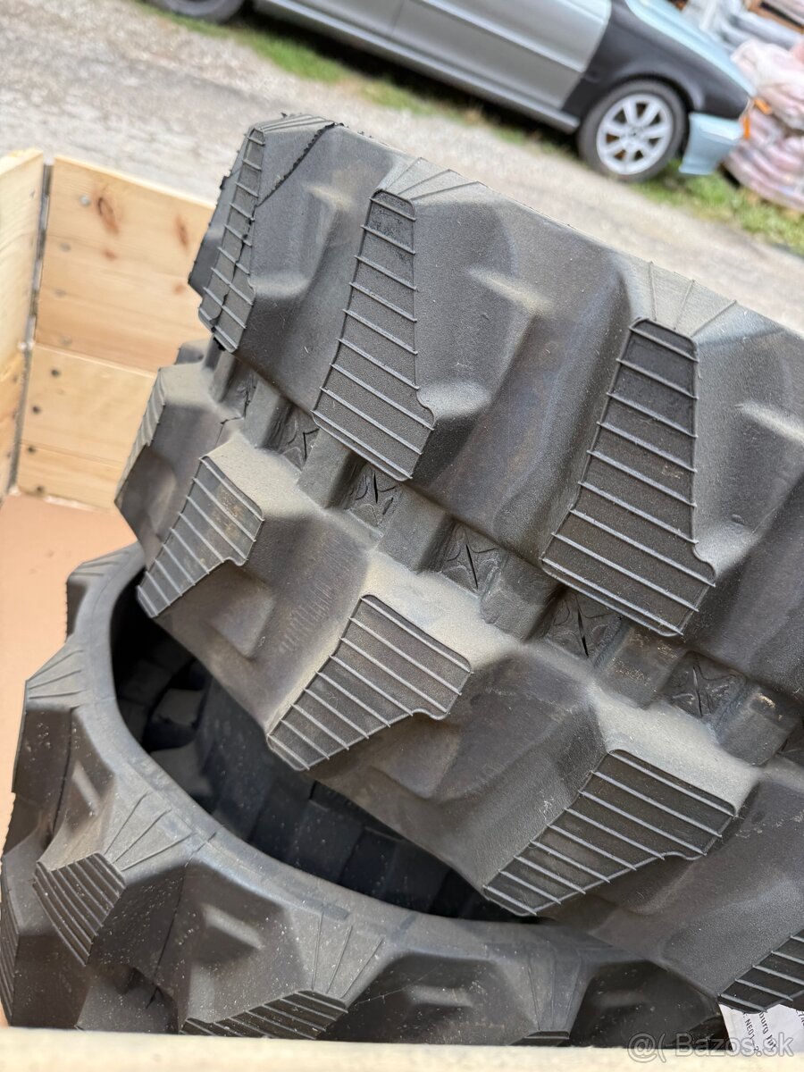 Gmový pás ITR TAKEUCHI TB325 - 2