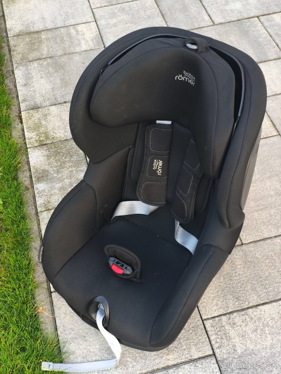 Britax Römer Trifix 2 i-Size - 2