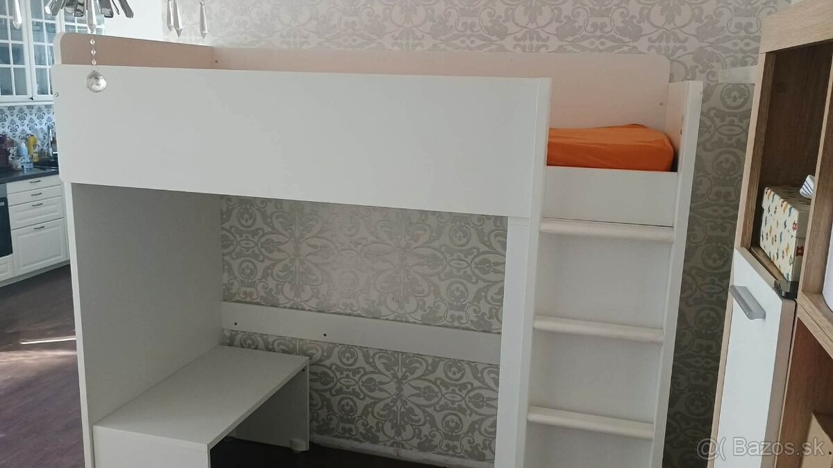 Vyvýšena posteľ IKEA so stolikom - 2