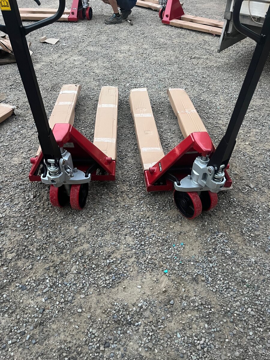 Paletovaci vozik 2500kg - 2
