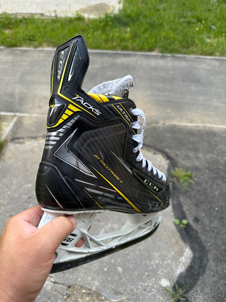 Korcule CCM Ultra Tacks - 2