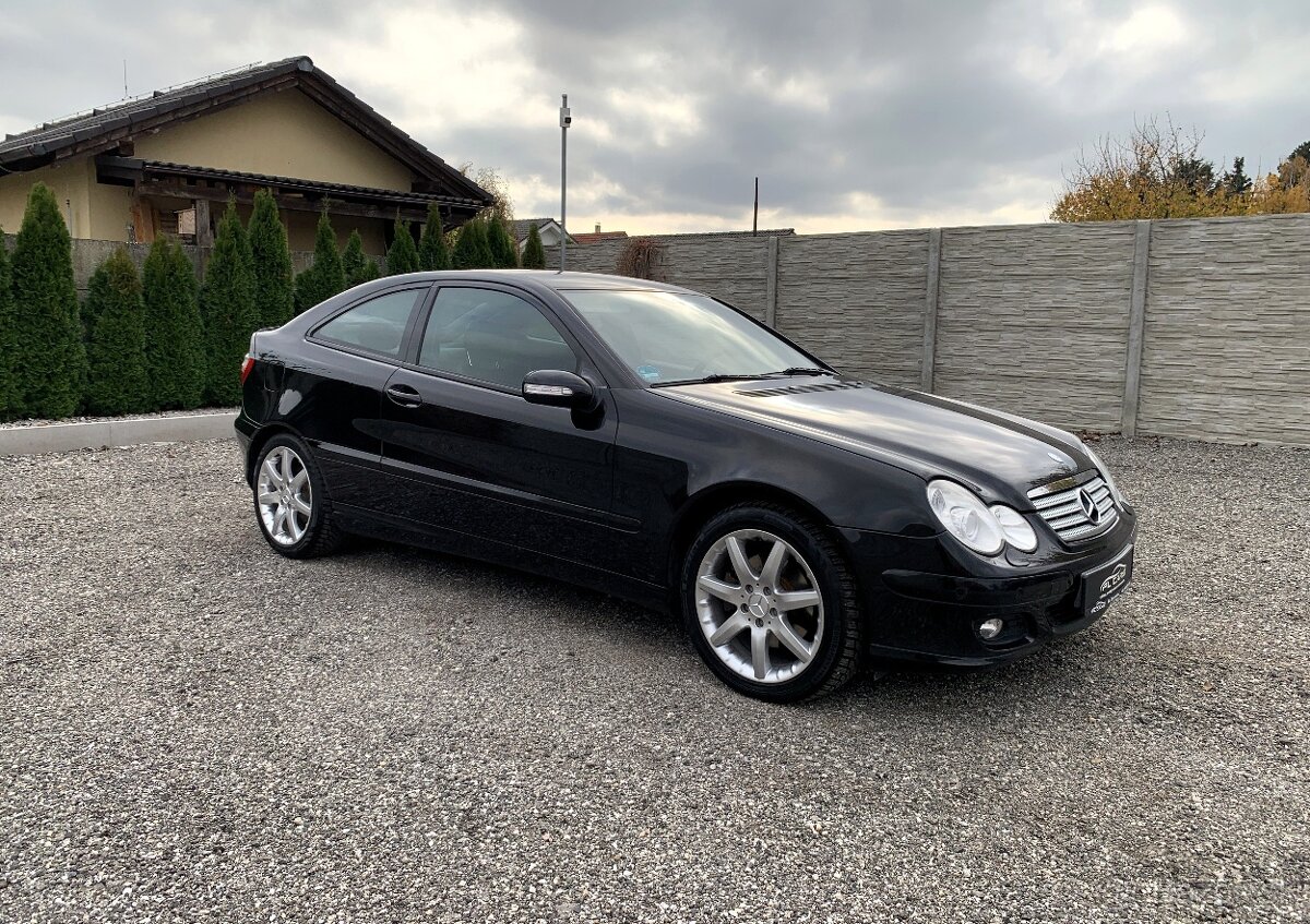 MERCEDES-BENZ C TRIEDA KUPÉ 230 V6 EVOLUTION SPORT 7G A/T - 2