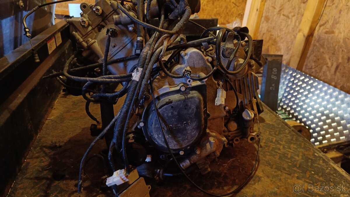Rozpredam motor linhai 500 - 2