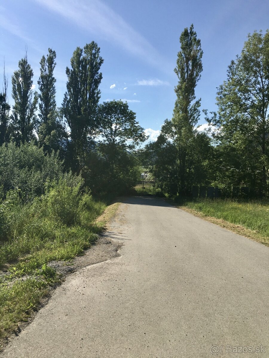 Na predaj slnečný, rovinatý pozemok v Martinčeku - 2