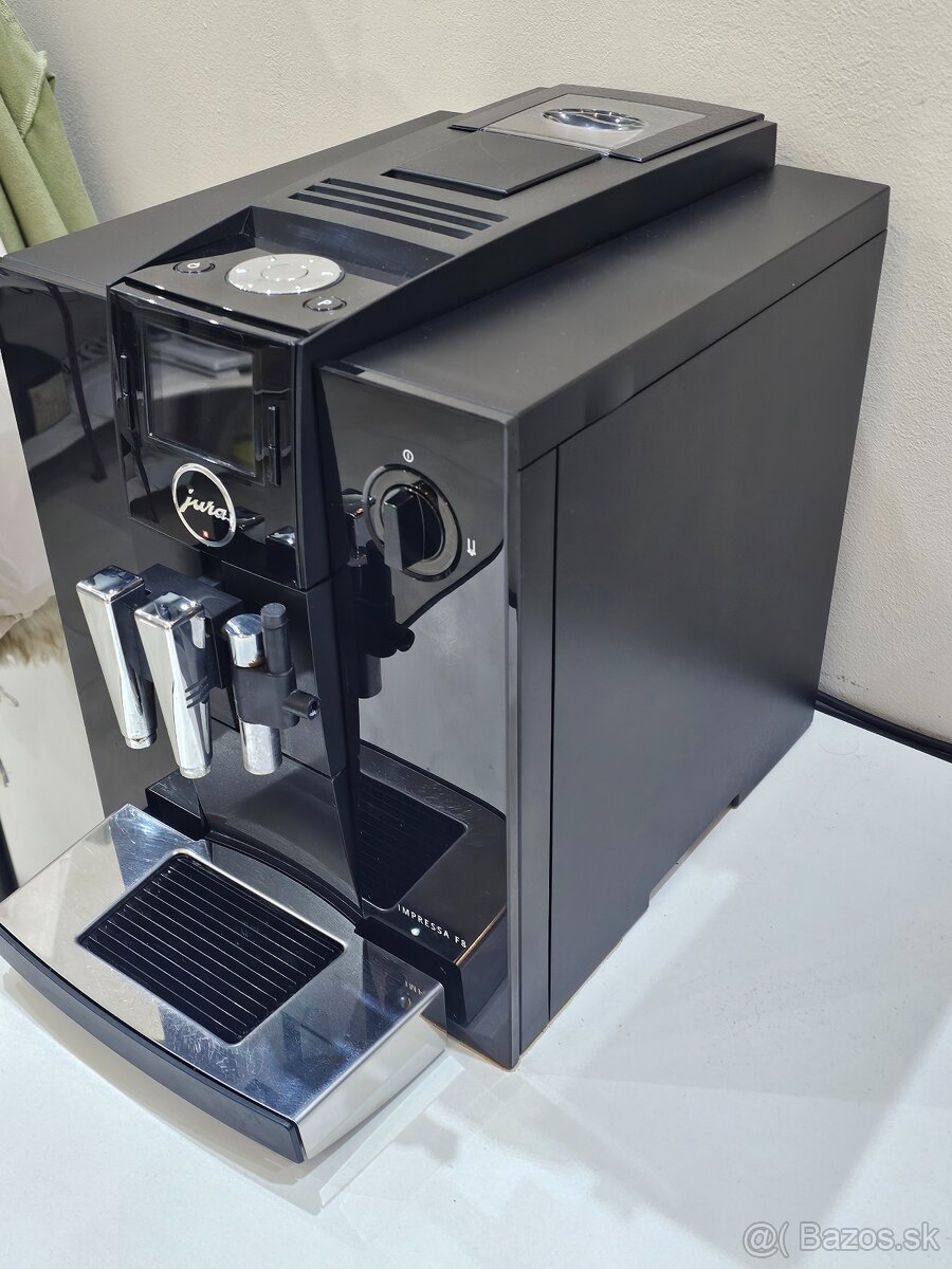 Jura IMPRESSA F8 automatický kávovar - 2