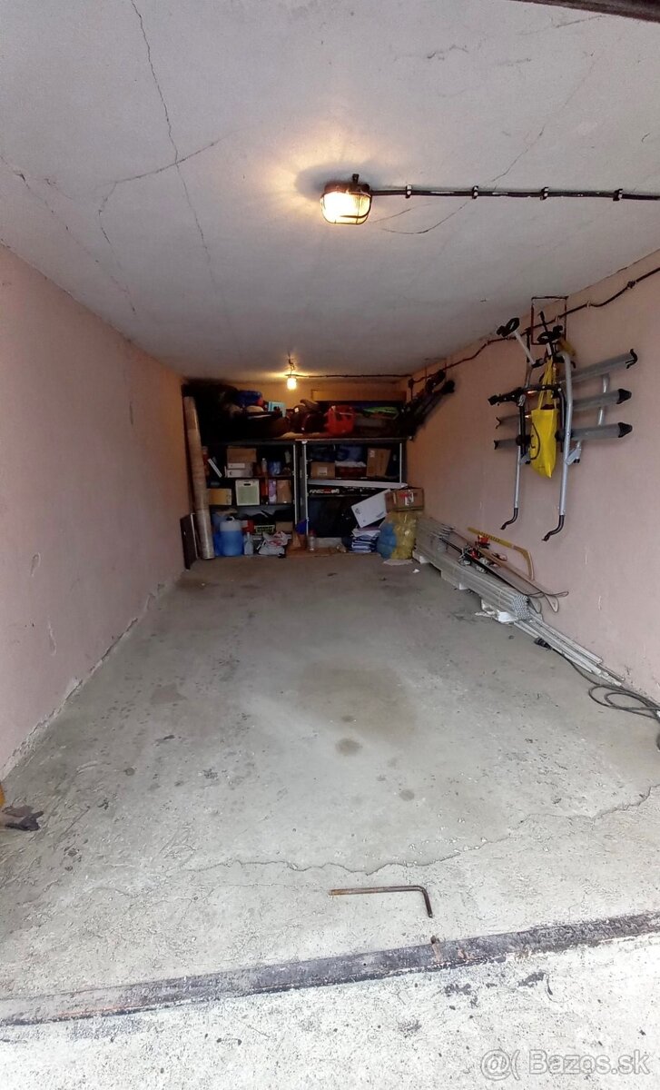 Radová garáž - Jenisejská - Sídlisko Nad Jazerom - 2