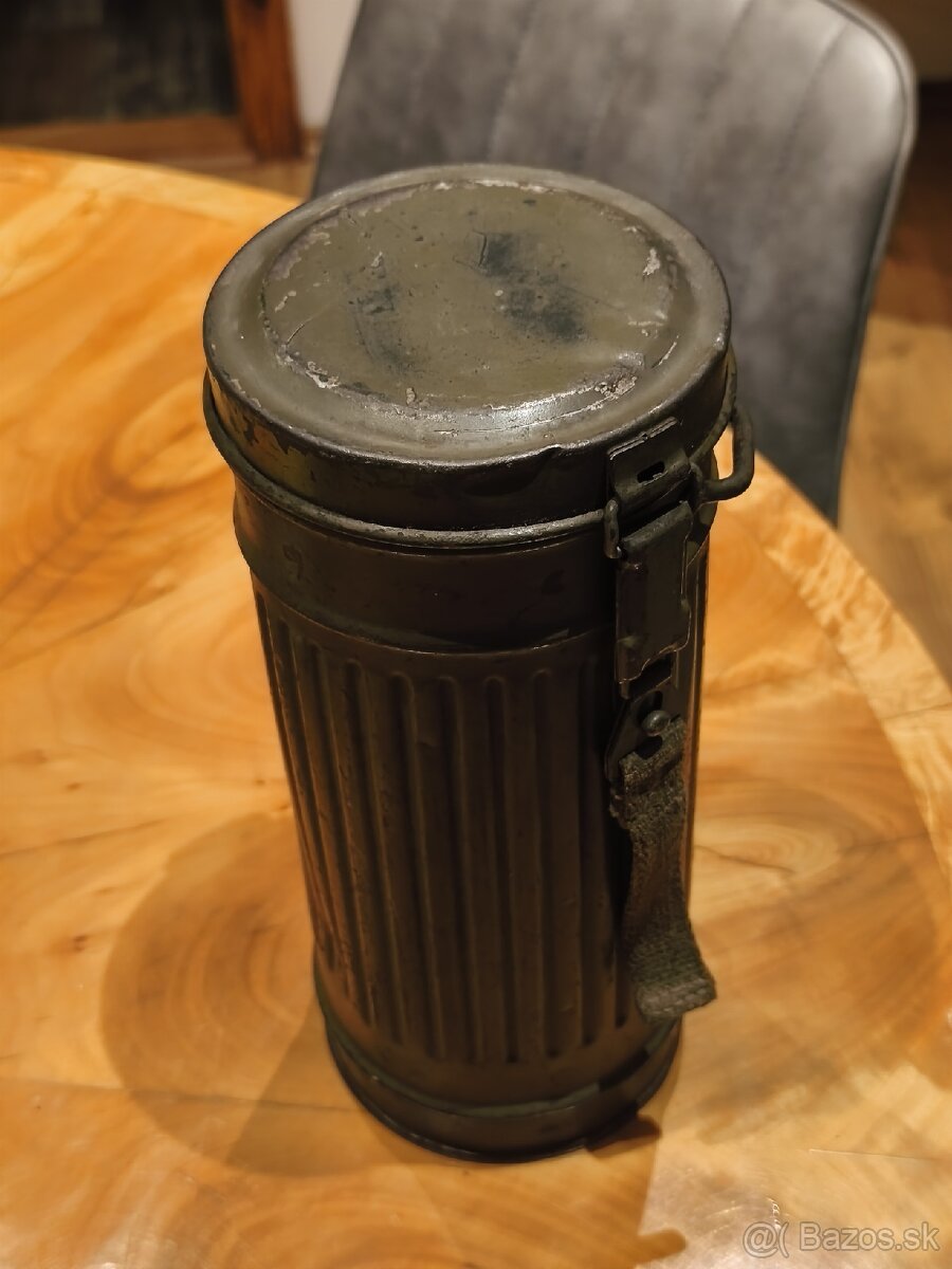 Nemecká plynová maska . - 2