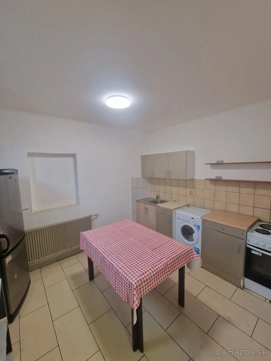 Realitný kancelária REALADR s.r.o. - 2