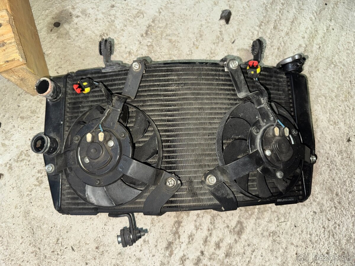 Ducati 848 EVO - chladič + ventilátory - 2