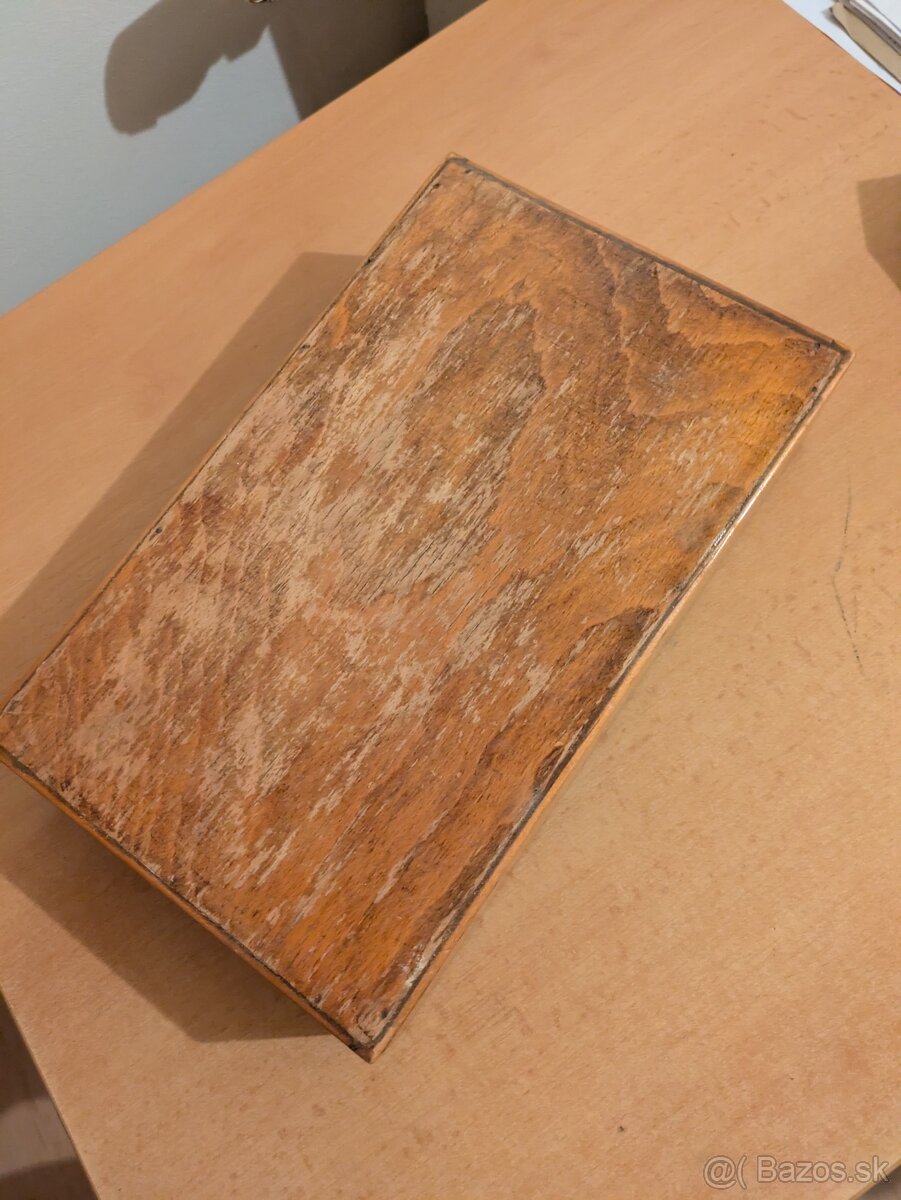 Retro box s natáčkami - 2