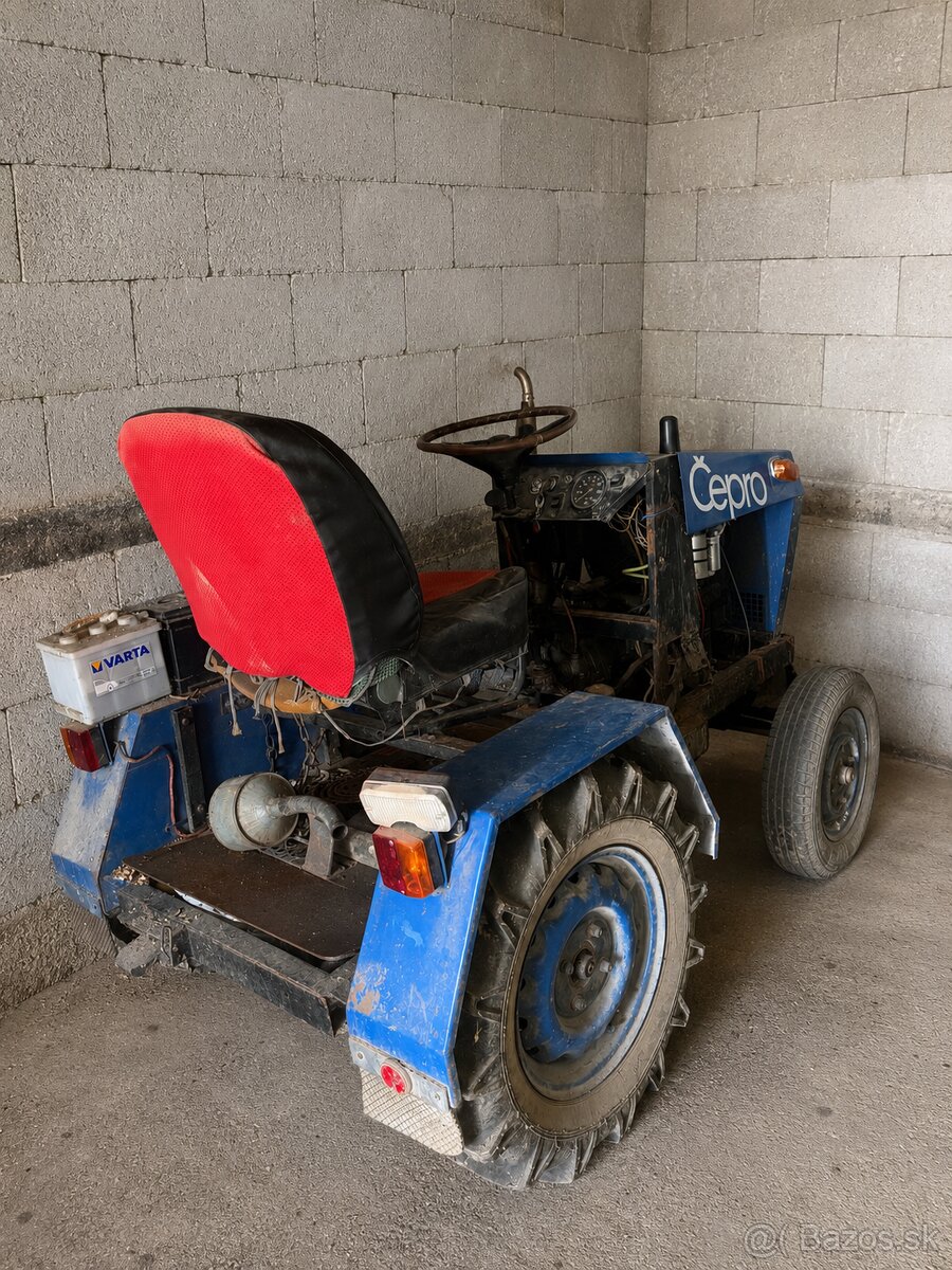 Malotraktor – domáca výroba, motor Trabant . - 2