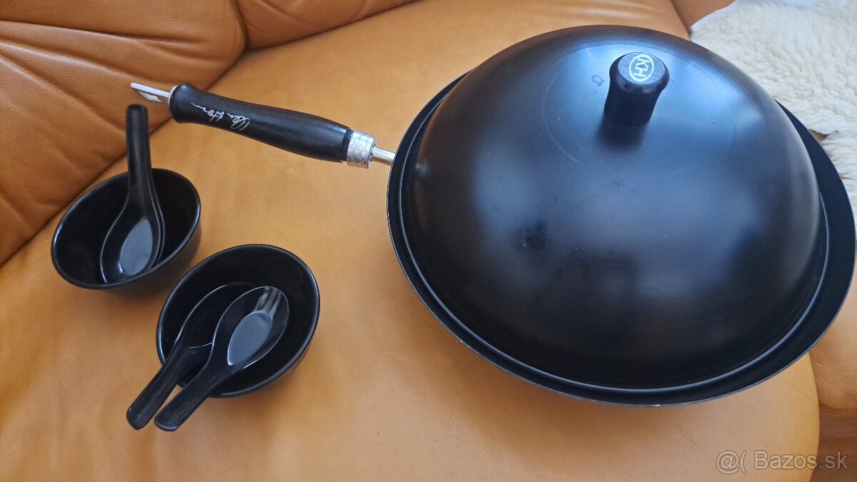 Wok 31cm priemer - 2