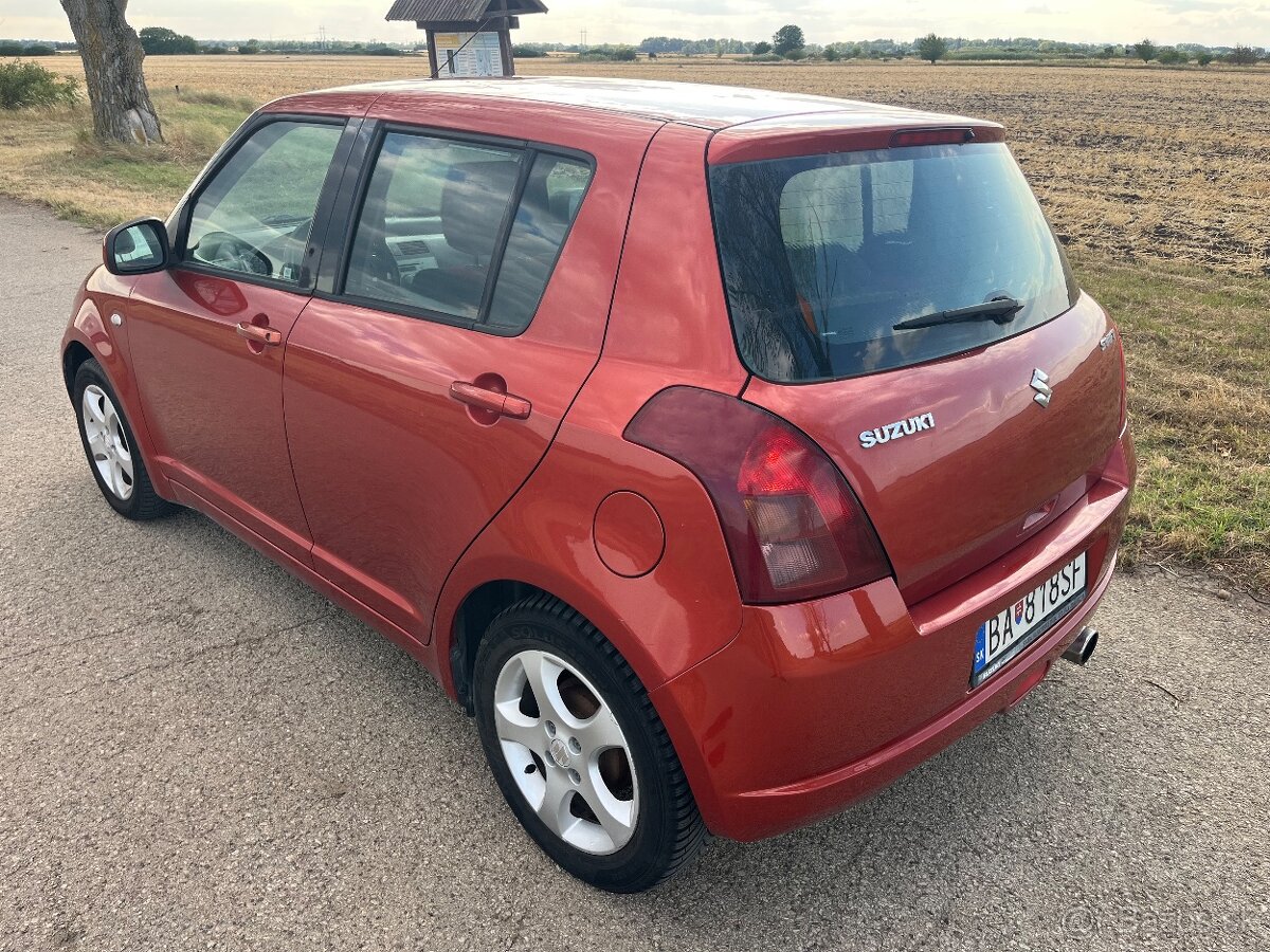 Suzuki swift 1.3i - 2