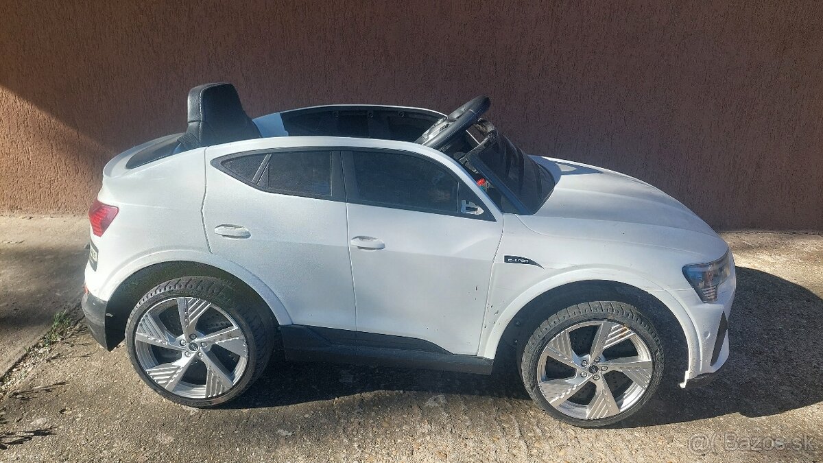 Elektrické autíčko AUDI - 2