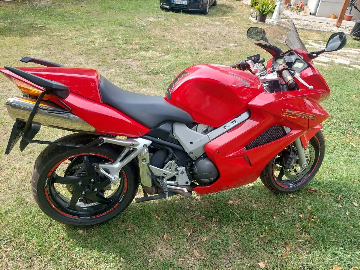 Honda VFR 800 - 2