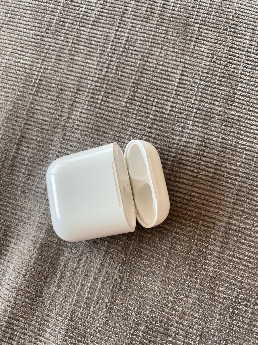 Obal na apple sluchatka - 2
