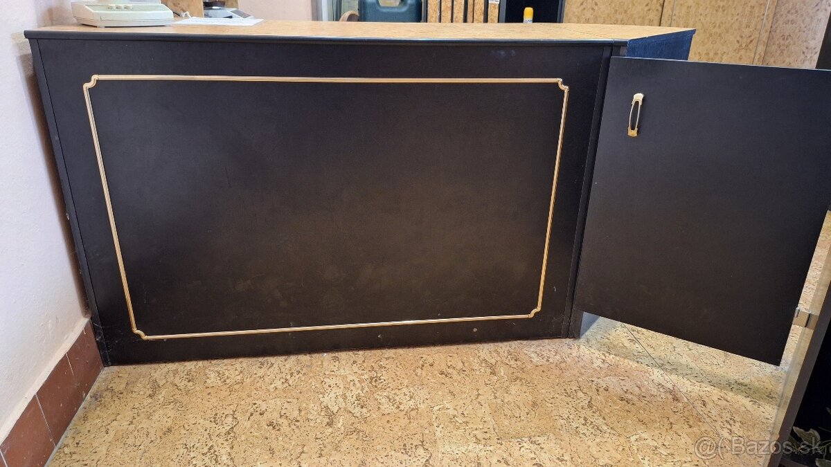 Nábytok do obchodu - 2