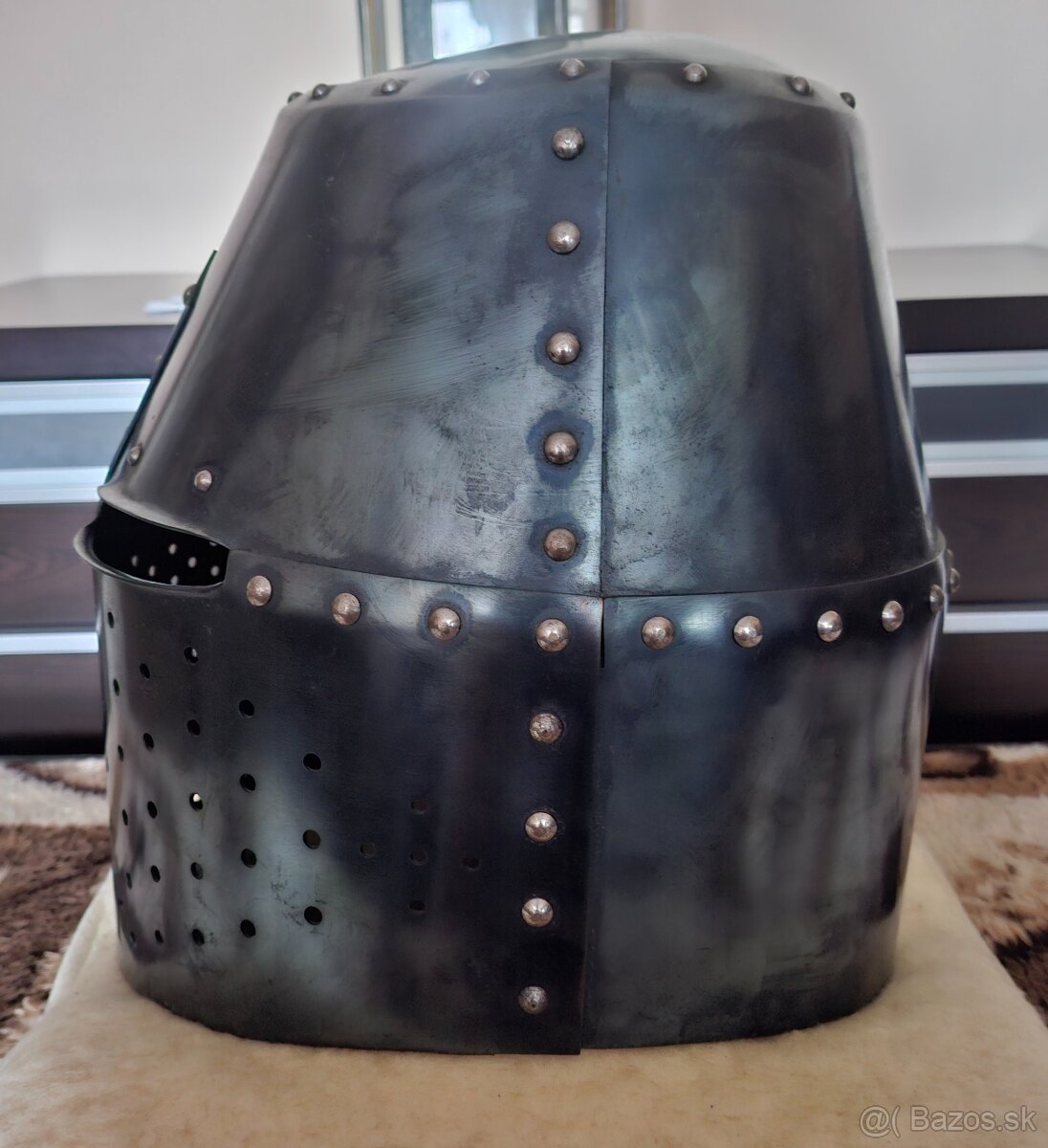 Stredoveka križiacka rytierska prilba - 2