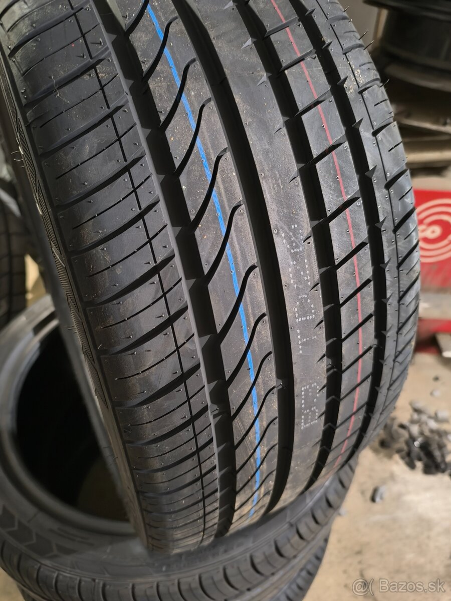 Letné pneumatiky 235/40 R18 - 2