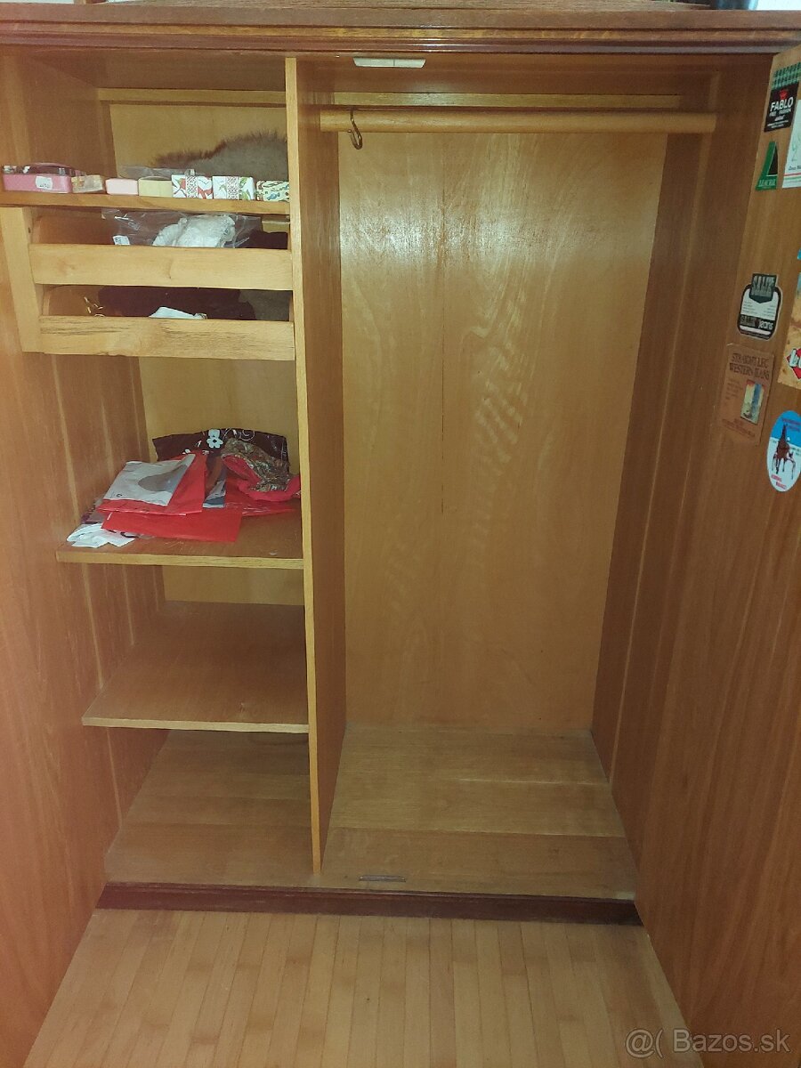 Masivna ťažka retro skrina - 2