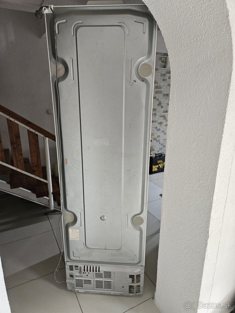 Chladnička s mraziakom - 2